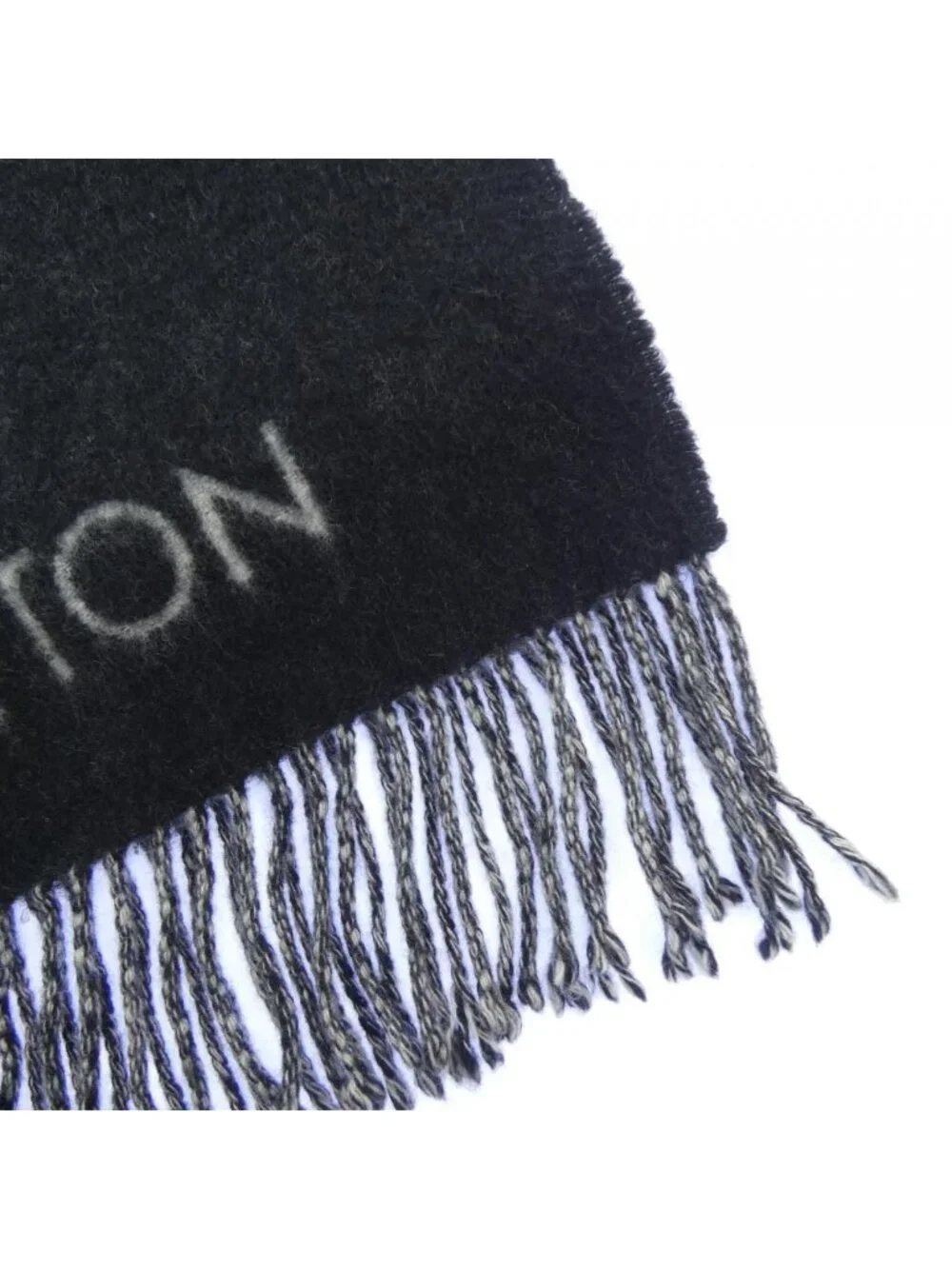 Louis Vuitton Reykjavik Scarf